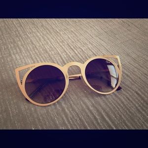 Quay Invader Gold Sunglasses